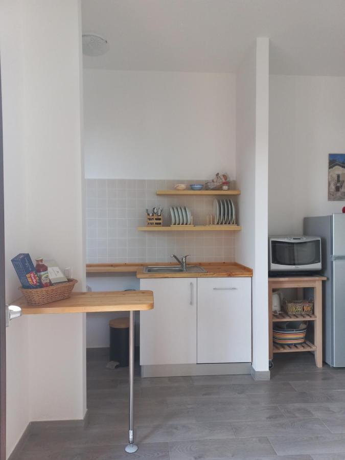 Appartamento Miralago Con Giardino Sul Lago Gavirate Bagian luar foto